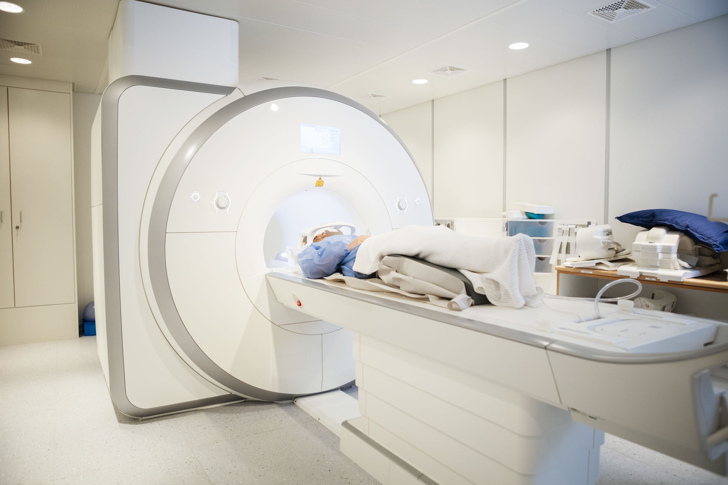 Patient undergoing an MRI procedure